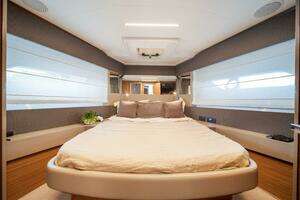 2018 Ferretti Yachts 450 Fly thumbnail 10