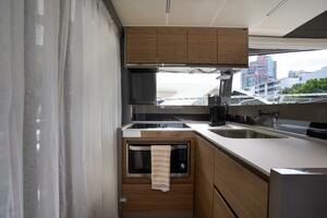 46FT (14.2M) FERRETTI YACHTS