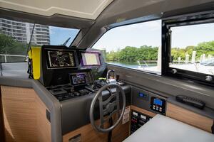 46FT (14.2M) FERRETTI YACHTS