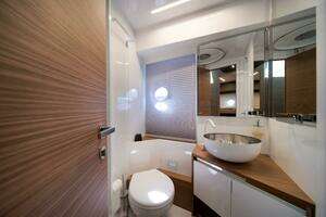 2018 Ferretti Yachts 450 Fly thumbnail 13