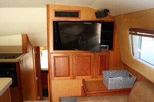 2005 Luhrs 38 Convertible thumbnail 17
