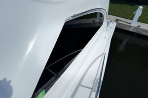 2005 Luhrs 38 Convertible thumbnail 6