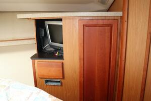 2005 Luhrs 38 Convertible thumbnail 39
