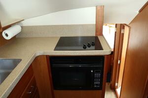 2005 Luhrs 38 Convertible thumbnail 19