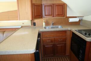 2005 Luhrs 38 Convertible thumbnail 20