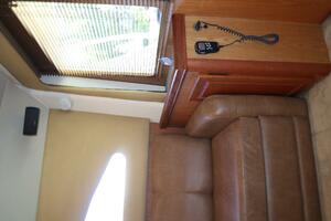 2005 Luhrs 38 Convertible thumbnail 24