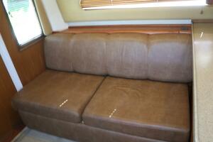2005 Luhrs 38 Convertible thumbnail 21