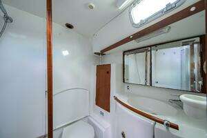2003 Beneteau thumbnail 27