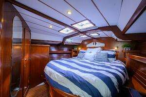 2003 Beneteau thumbnail 23