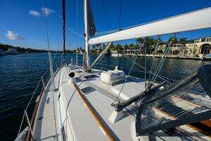 2003 Beneteau thumbnail 11