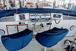 Rockin and Rollin 46ft Chris Craft Yacht For Sale