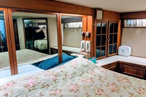 Rockin and Rollin 46ft Chris Craft Yacht For Sale