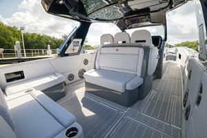 42FT (12.8M) CIGARETTE Worth Avenue Yachts