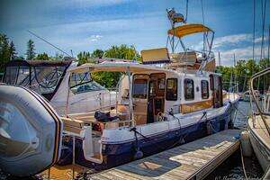 2023 Ranger Tugs R-31 CB thumbnail 4