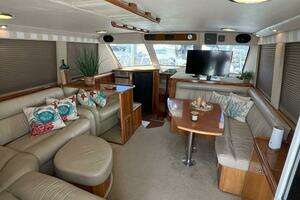 2002 Riviera 43 Flybridge thumbnail 6