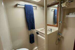 2002 Riviera 43 Flybridge thumbnail 7