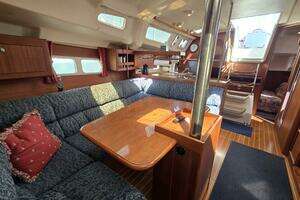 1998 Hunter 410 thumbnail 41