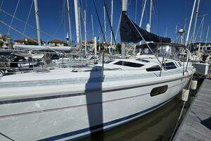 1998 Hunter 410 thumbnail 15