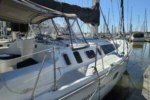 1998 Hunter 410 thumbnail 6