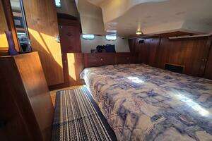 1998 Hunter 410 thumbnail 53