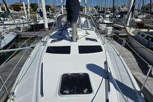 1998 Hunter 410 thumbnail 26