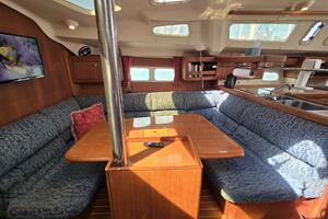Safineia 41ft Hunter Yacht For Sale