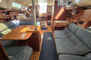 1998 Hunter 410 thumbnail 37