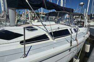 1998 Hunter 410 thumbnail 16