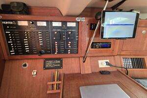 1998 Hunter 410 thumbnail 40