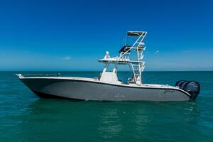 2025 Yellowfin 36 Offshore thumbnail 1