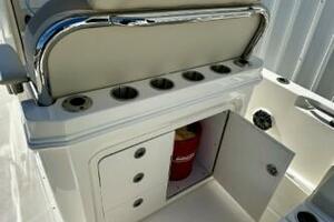 2023 Boston Whaler 250 Dauntless thumbnail 15