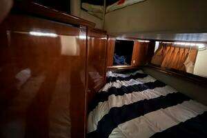 2004 Sea Ray 500 Sundancer thumbnail 33