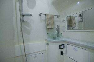 2021 Regulator 41 Center Console thumbnail 21