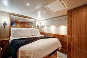 2007 Viking 68 Convertible thumbnail 7