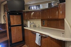2003 Sea Ray 410 Express Cruiser thumbnail 8