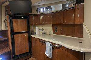2003 Sea Ray 410 Express Cruiser thumbnail 8