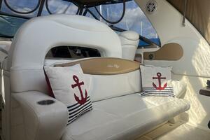 2003 Sea Ray 410 Express Cruiser thumbnail 7