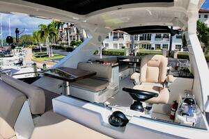 2016 Sea Ray L590 Fly thumbnail 21