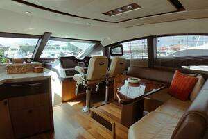 2016 Sea Ray L590 Fly thumbnail 9