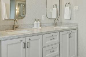 Shine Down 120ft Breaux Brothers Yacht For Sale