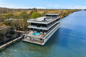 Shine Down 120ft Breaux Brothers Yacht For Sale