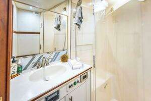 1991 Ocean Yachts Super Sport thumbnail 54