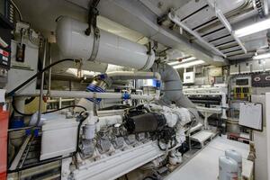 SILVER SEAS 107ft Burger Yacht For Sale