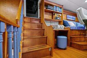 1998 Burger Raised Pilothouse thumbnail 13