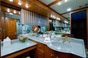 SILVER SEAS 107ft Burger Yacht For Sale