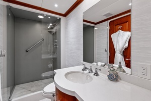 SILVER SEAS 107ft Burger Yacht For Sale