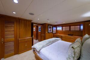 SILVER SEAS 107ft Burger Yacht For Sale