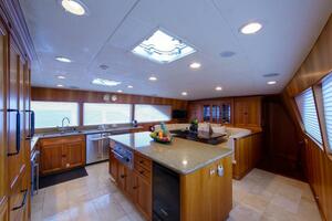 SILVER SEAS 107ft Burger Yacht For Sale