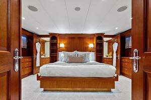 1998 Burger Raised Pilothouse thumbnail 20