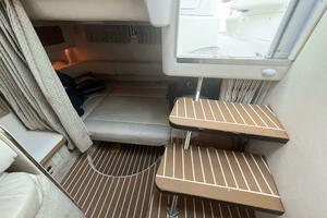 1999 Sea Ray 310 Sundancer thumbnail 9